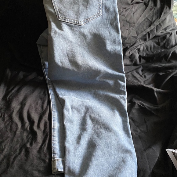 Maurice’s Capris - Picture 3 of 3